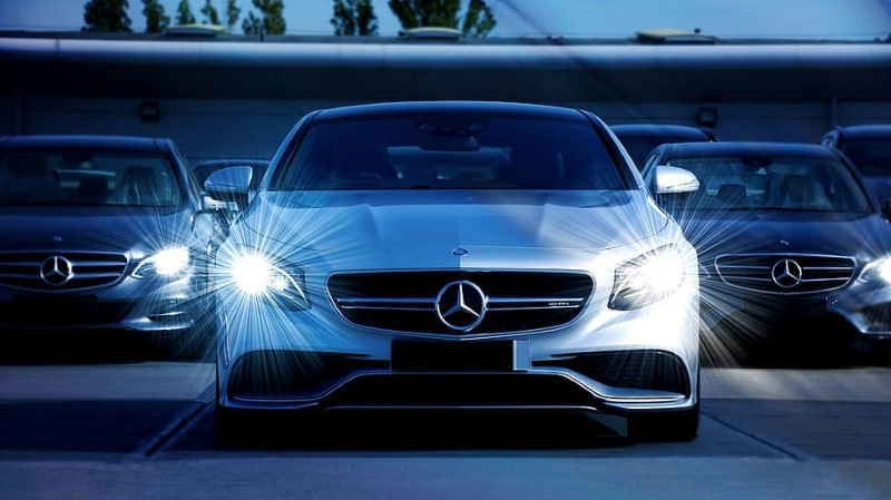 LED car bulbs on Mercedes