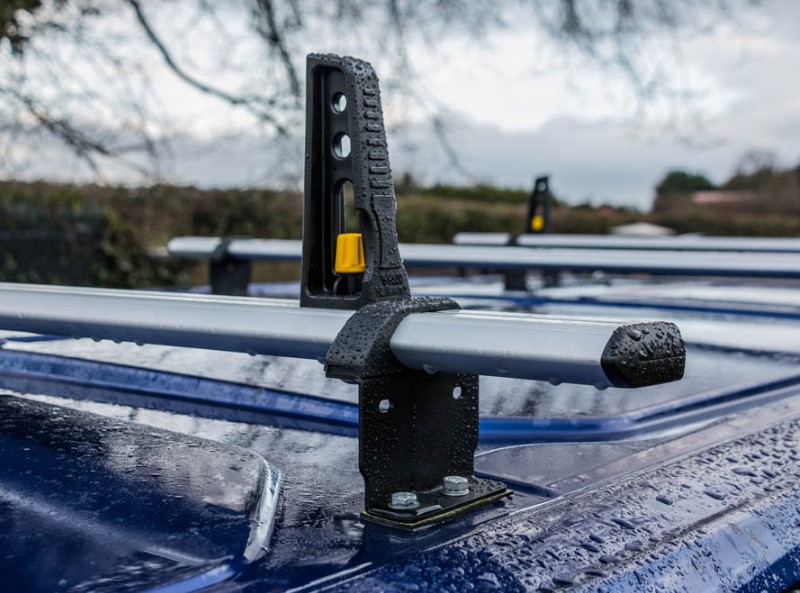 Universal roof bars serve as mounting points