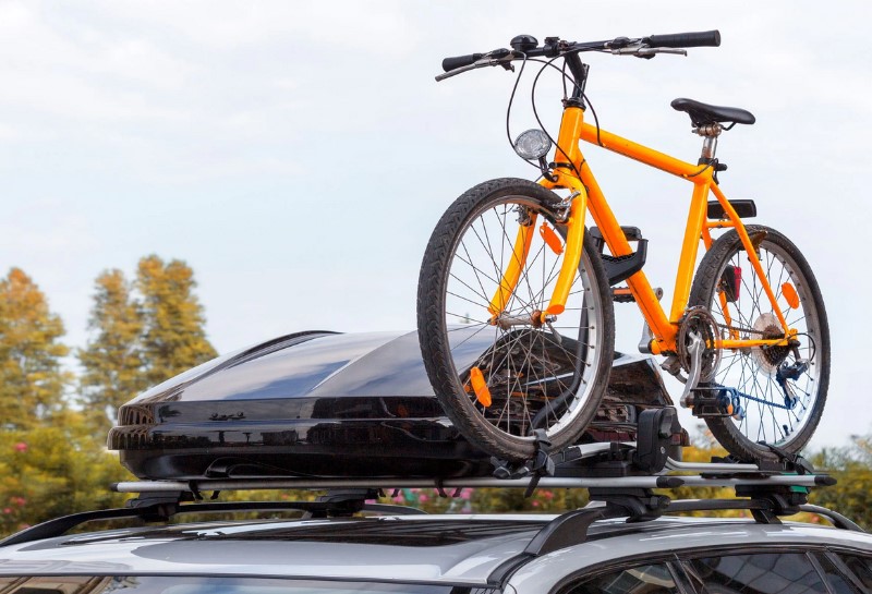 roof car bike rack to transport bicycles